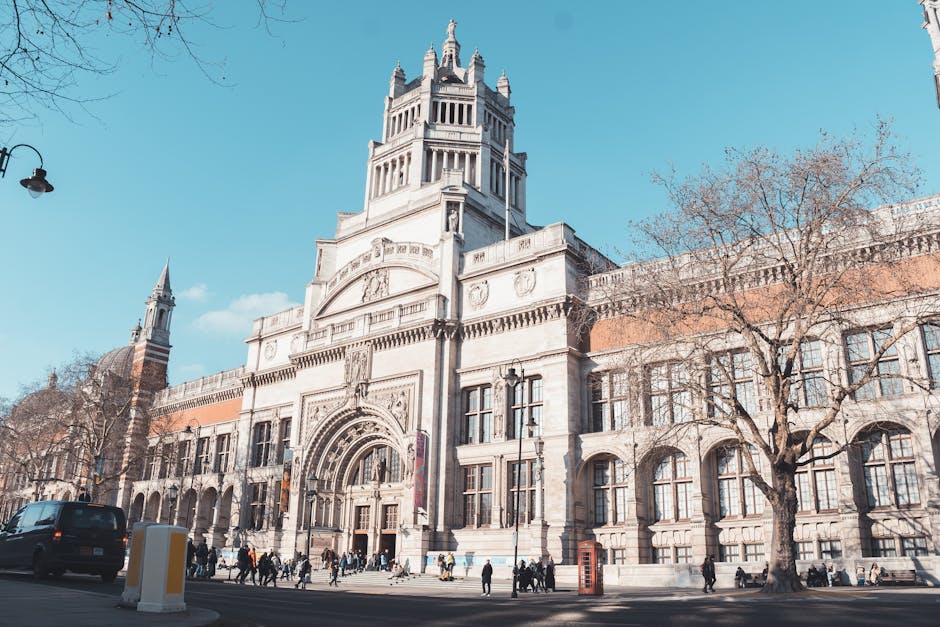 Victoria and Albert Museum area removals and delivery help
